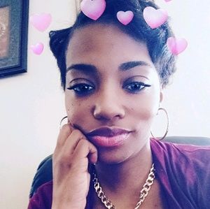 Meet your Posher, Rogena